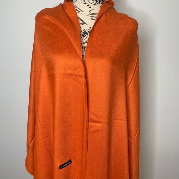 Pashmina - Picture 2 of 5